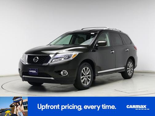 Green 2016 Nissan Pathfinder SL