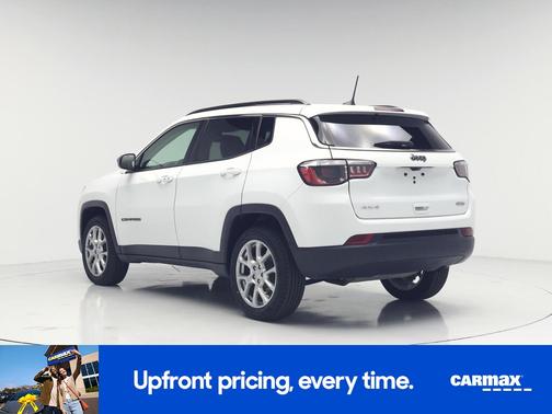 White 2022 Jeep Compass Latitude Lux
