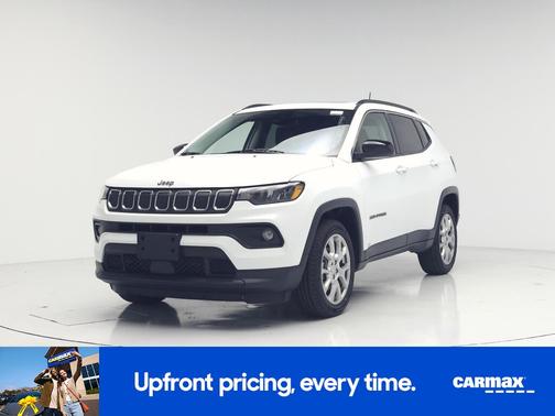 White 2022 Jeep Compass Latitude Lux