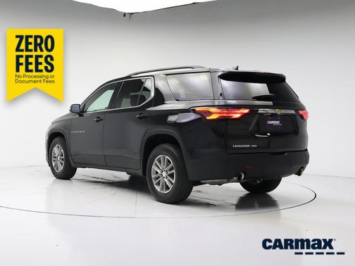 Black 2022 Chevrolet Traverse LT Cloth