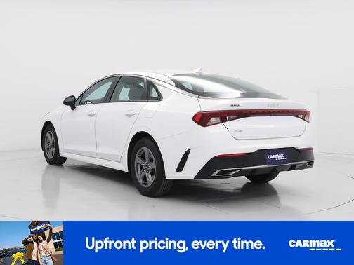 White 2022 Kia K5 LXS