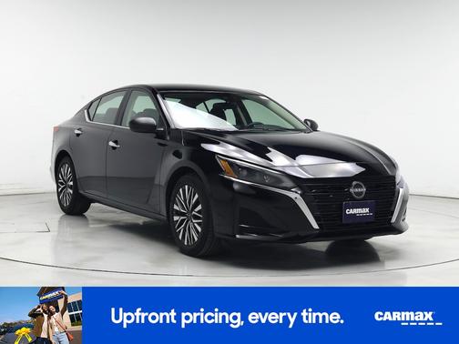 Black 2024 Nissan Altima SV