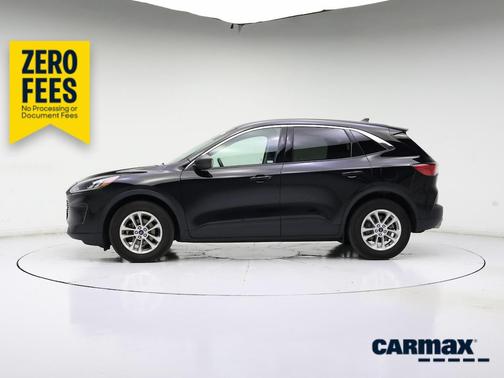 Black 2022 Ford Escape SE