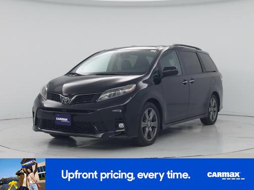 Black 2019 Toyota Sienna SE