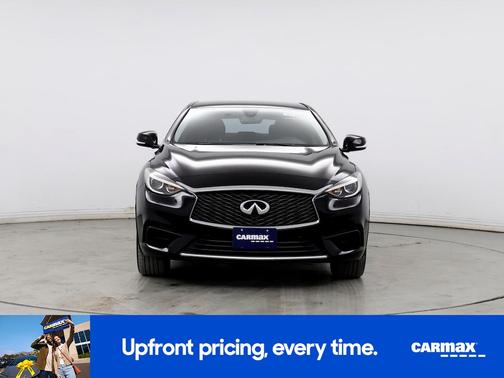 Black 2017 INFINITI QX30