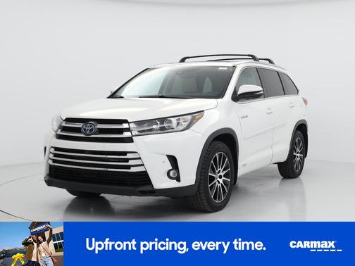 White 2019 Toyota Highlander Hybrid Limited Platinum