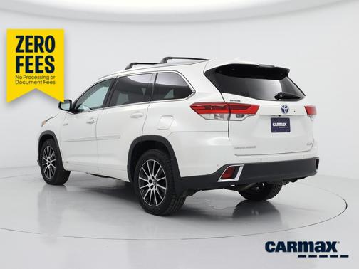 White 2019 Toyota Highlander Hybrid Limited Platinum