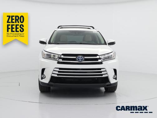 White 2019 Toyota Highlander Hybrid Limited Platinum
