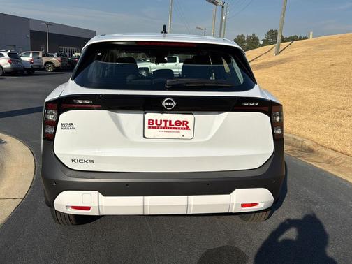 2026 Nissan Kicks S