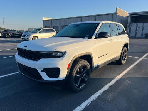 2023 Jeep Grand Cherokee Altitude