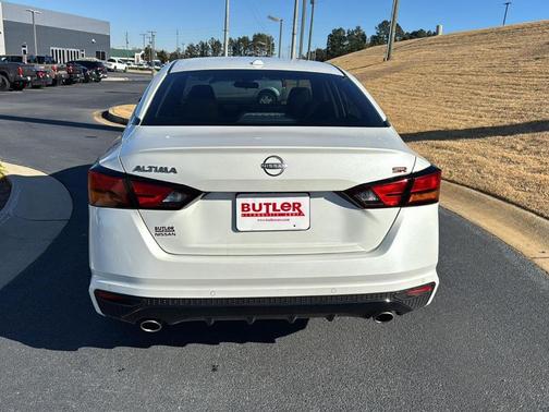 2025 Nissan Altima SR