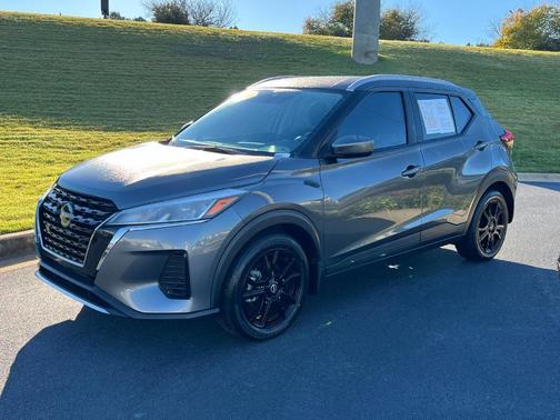 2023 Nissan Kicks SV