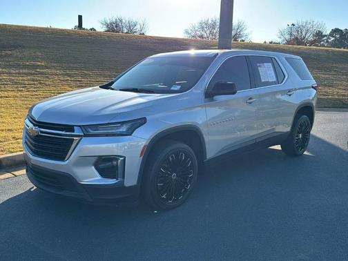 2022 Chevrolet Traverse LS