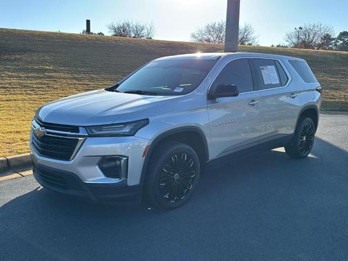 2022 Chevrolet Traverse LS