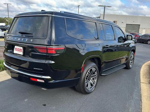 2023 Jeep Wagoneer L Series II