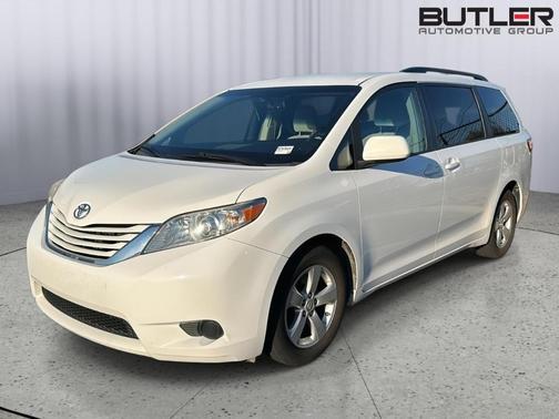 2017 Toyota Sienna LE