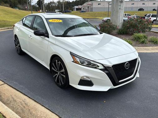 2022 Nissan Altima 2.0 SR