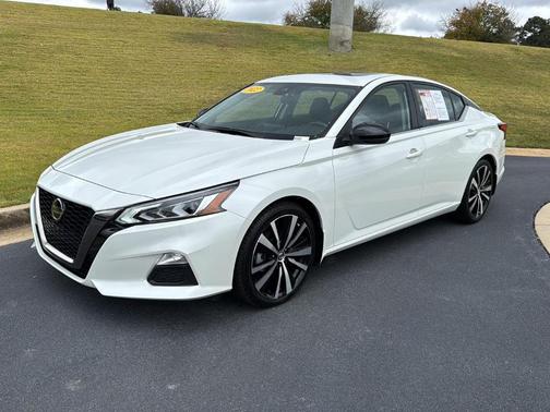 2022 Nissan Altima 2.0 SR