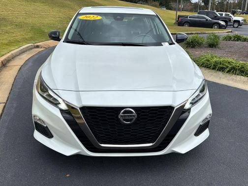 2022 Nissan Altima 2.0 SR