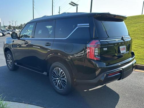 2025 Nissan Armada SL