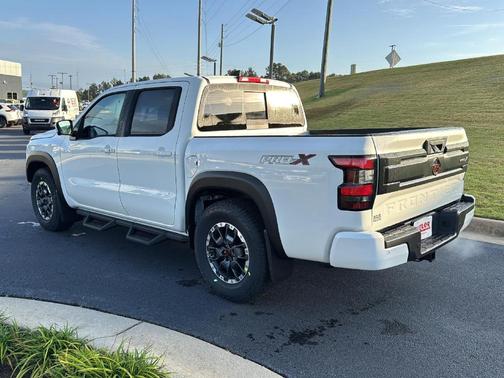 2025 Nissan Frontier PRO-X