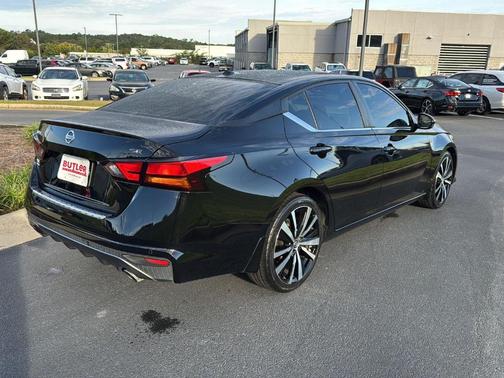 2021 Nissan Altima 2.0 SR