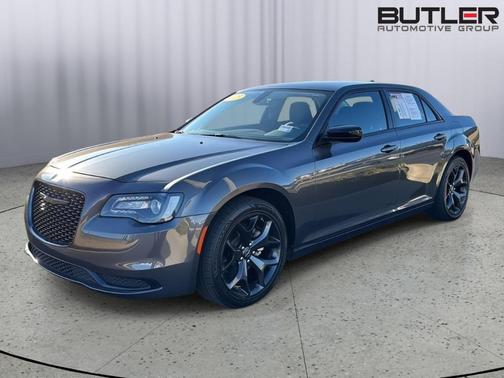 2023 Chrysler 300 Touring