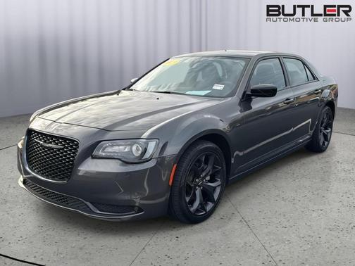 2023 Chrysler 300 Touring