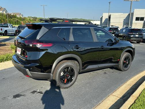 2025 Nissan Rogue Rock Creek