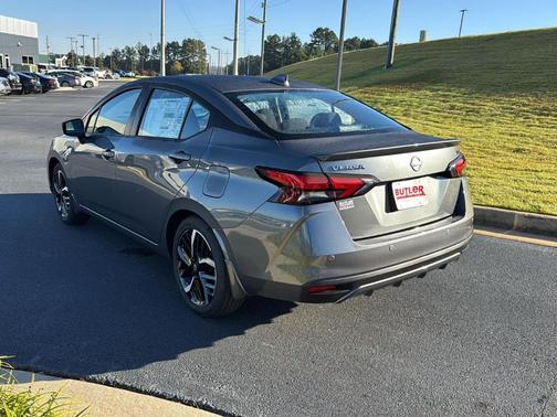 2025 Nissan Versa 1.6 SR