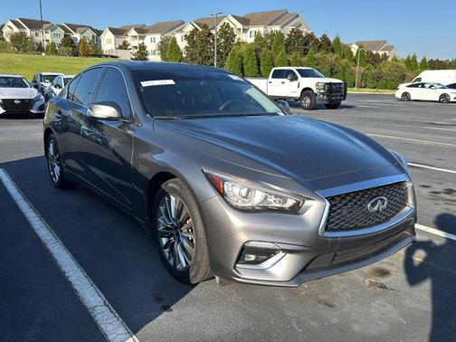 2022 INFINITI Q50 LUXE