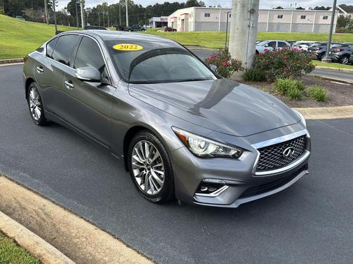 2022 INFINITI Q50 LUXE