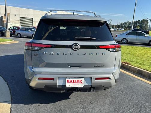 2022 Nissan Pathfinder Platinum