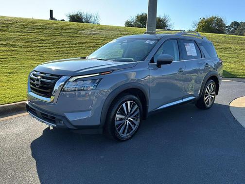 2022 Nissan Pathfinder Platinum