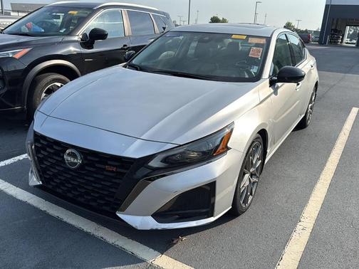 2023 Nissan Altima 2.0 SR