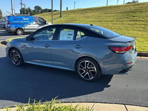 2025 Nissan Sentra SR