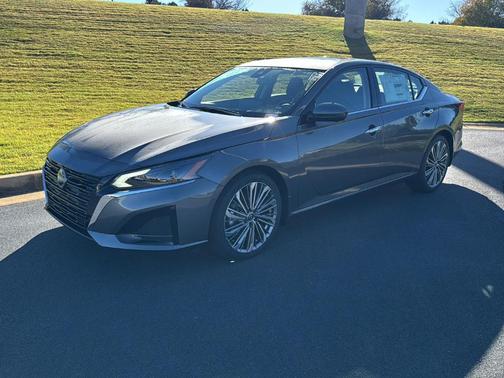 2025 Nissan Altima SL