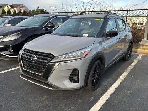 2021 Nissan Kicks SR