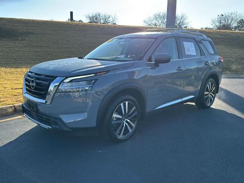 2024 Nissan Pathfinder Platinum