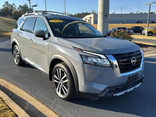 2024 Nissan Pathfinder Platinum