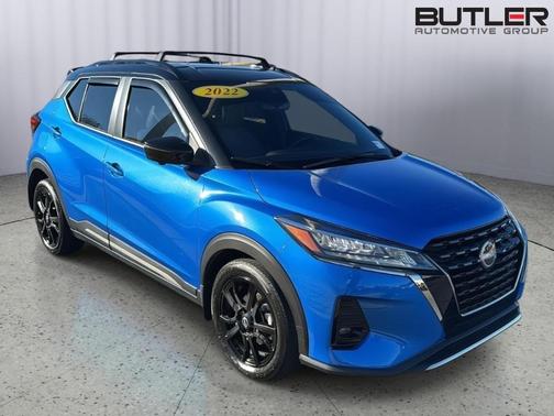 2022 Nissan Kicks SR