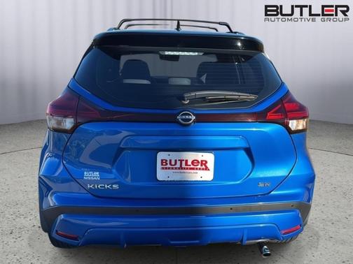 2022 Nissan Kicks SR