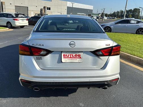 2025 Nissan Altima SR