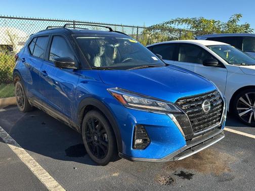 2021 Nissan Kicks SR