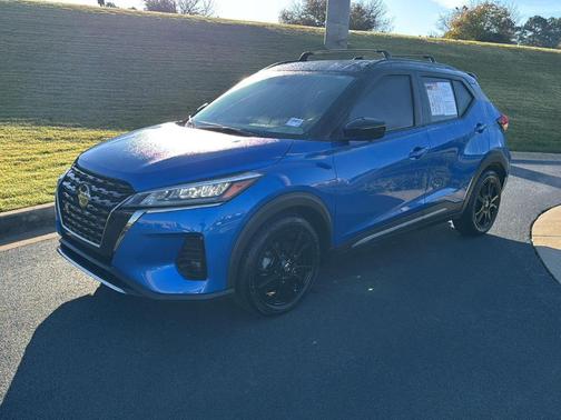 2021 Nissan Kicks SR