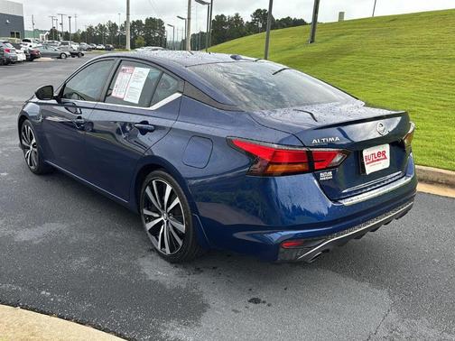 2022 Nissan Altima 2.5 SR