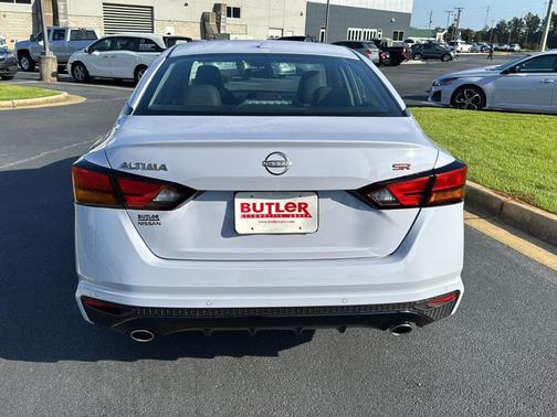 2025 Nissan Altima SR