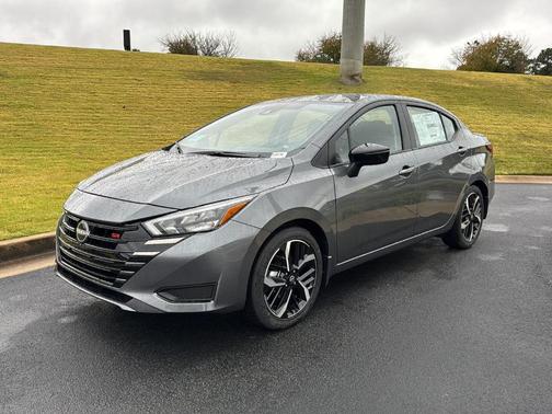 2025 Nissan Versa 1.6 SR