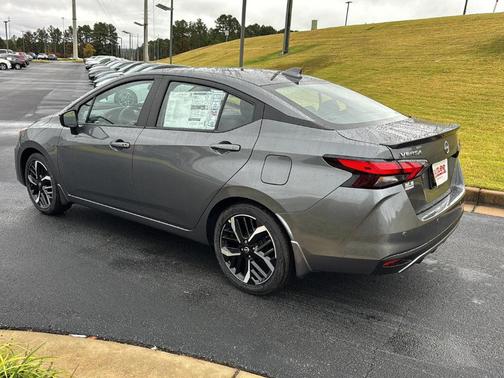 2025 Nissan Versa 1.6 SR