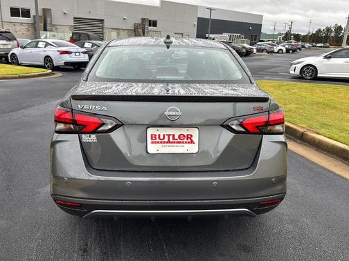 2025 Nissan Versa 1.6 SR